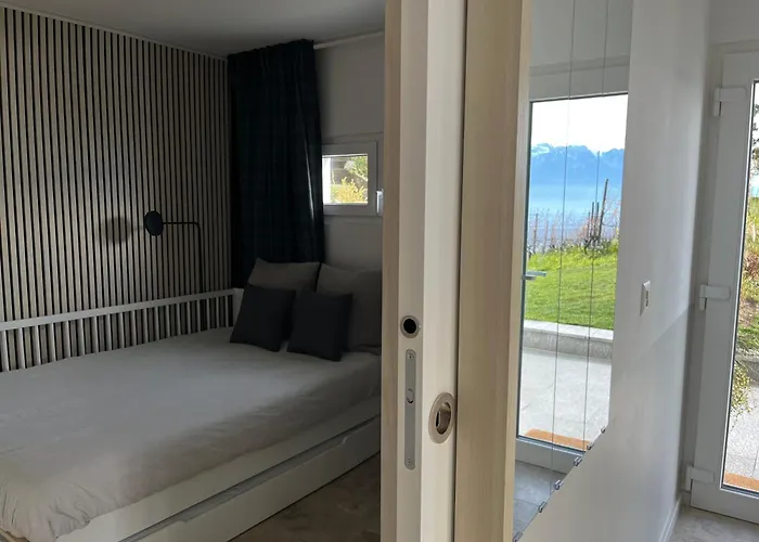 Renovated With Panoramic View *