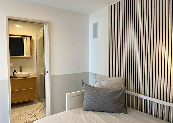 Renovated With Panoramic View *