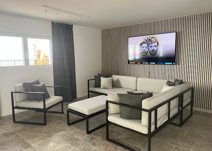 Renovated With Panoramic View * Кулли